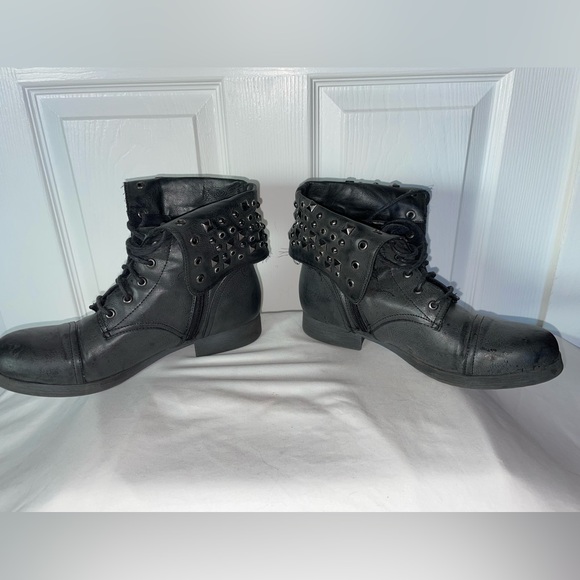 Distressed lace up combat boots - Picture 3 of 6